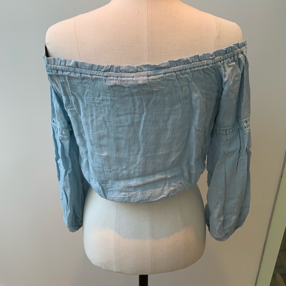 Lush Cold Shoulder Top - Picture 4 of 6